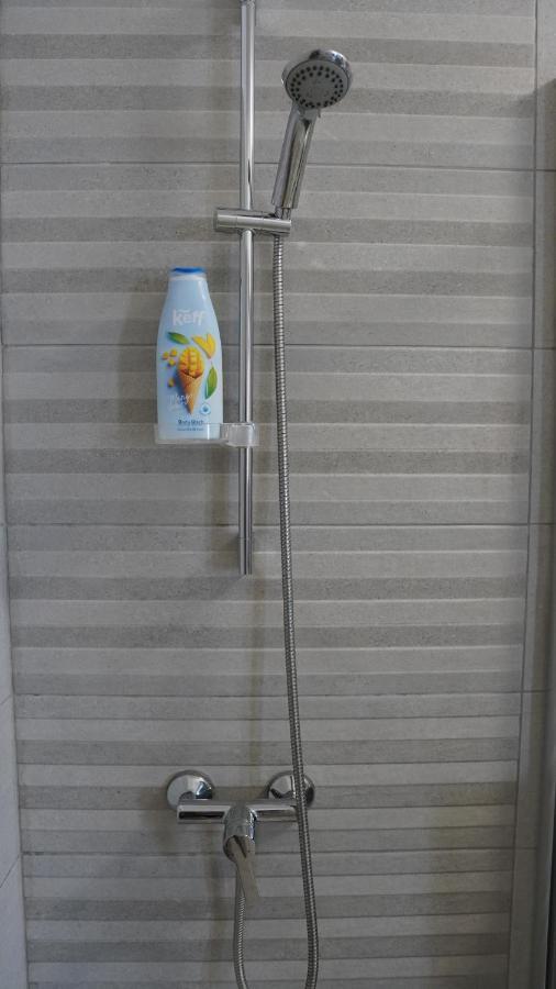 Luxury 1Br Studio Near Hanul Drumetului Bucharest Luaran gambar